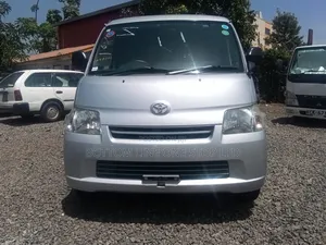 Toyota TownAce 2018 Silver