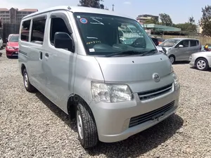 Toyota TownAce 2018 Silver