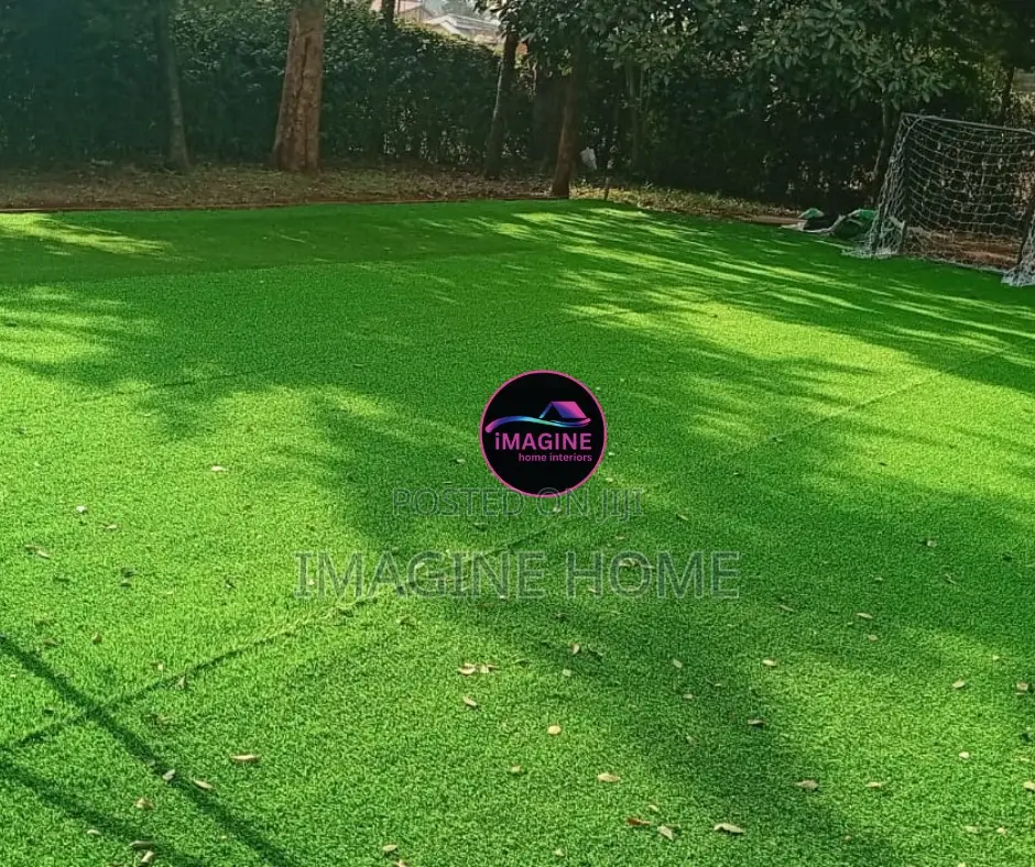 Clean Outdoor Turf Green Grass Carpet