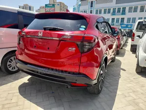 Honda Vezel 1.5 Hybrid 2WD 2018 Red