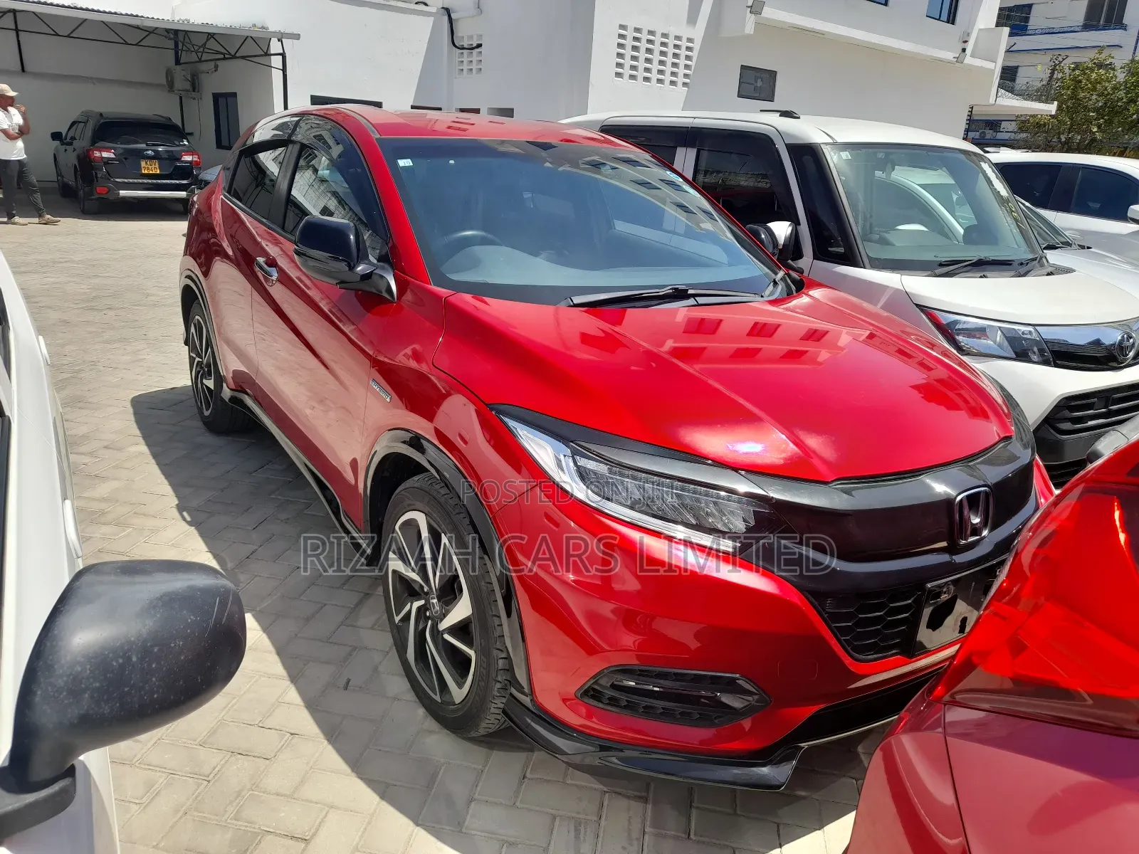 Honda Vezel 1.5 Hybrid 2WD 2018 Red