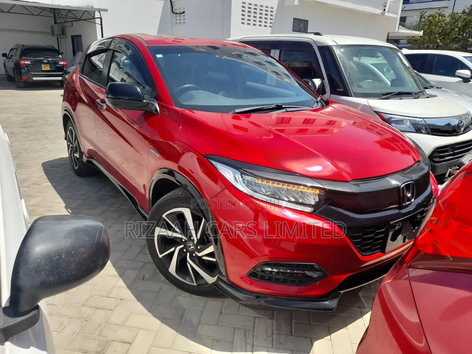 Honda Vezel 1.5 Hybrid 2WD 2018 Red
