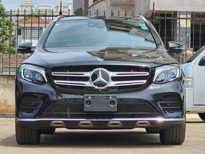 Mercedes-Benz GLC-Class GLC250 Sport Utility 4-Door (2.0L, 4cyl Turbo) Black