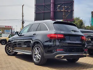 Mercedes-Benz GLC-Class GLC250 Sport Utility 4-Door (2.0L, 4cyl Turbo) Black