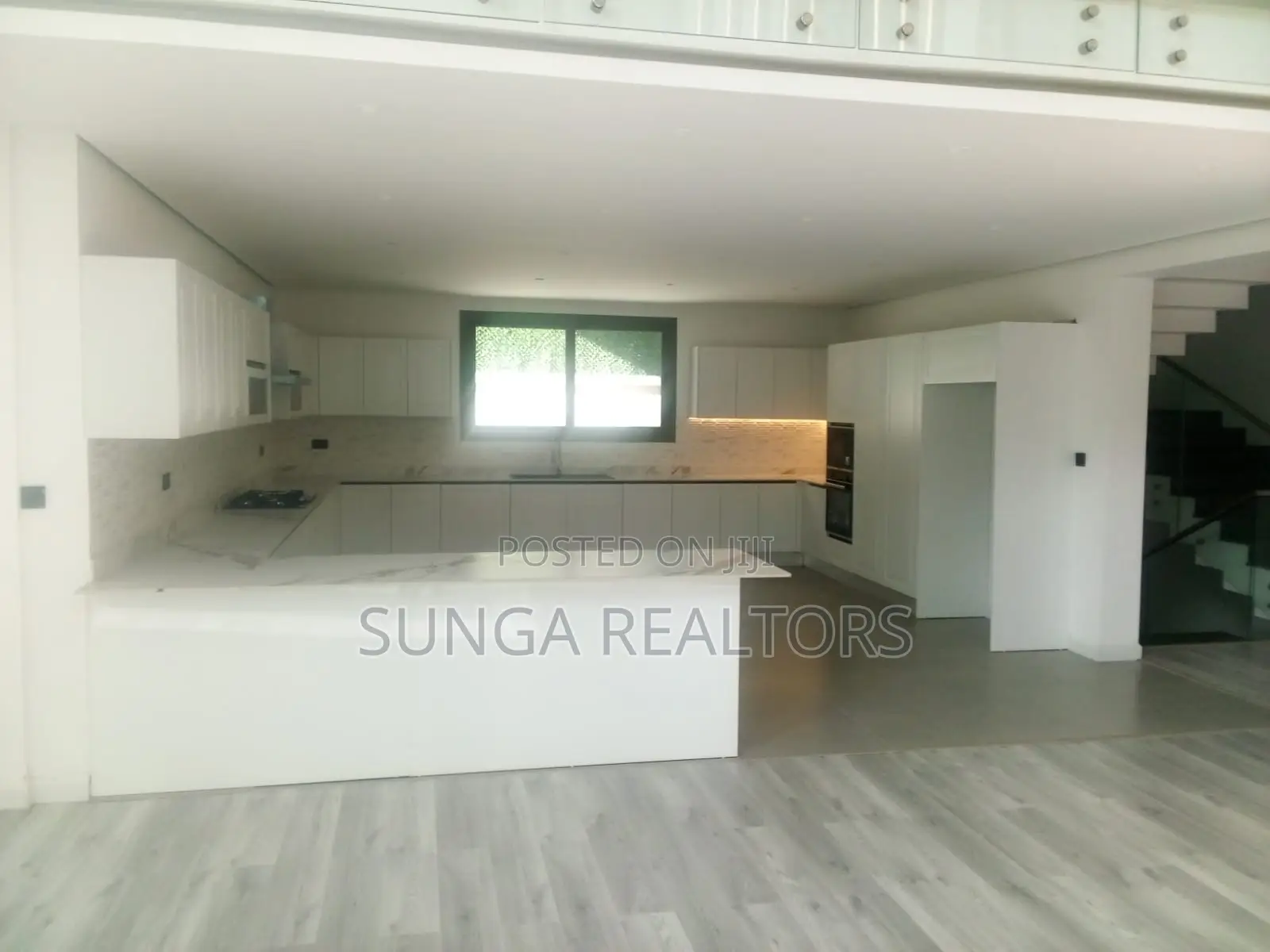 5bdrm House in Chalbi Drive for sale