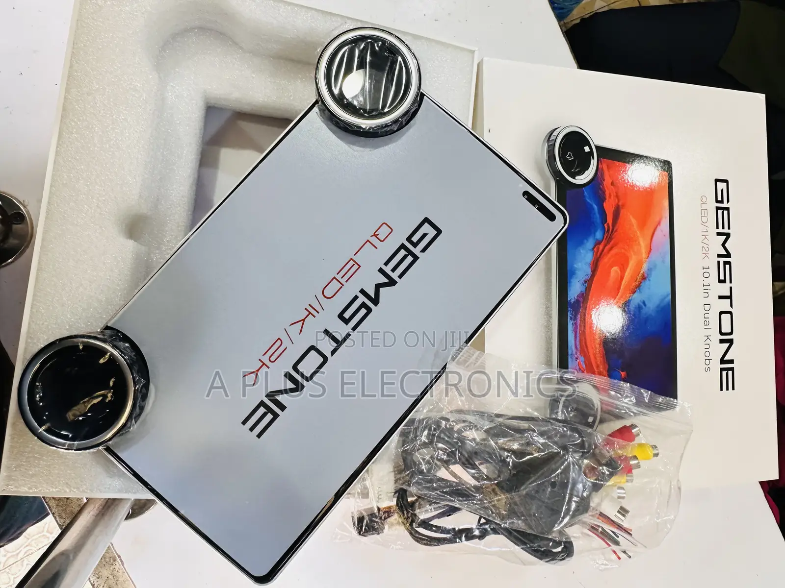 10.1 Inch Dual Knobs 4gb Ram + 64gb Car Android Screen-High Perform