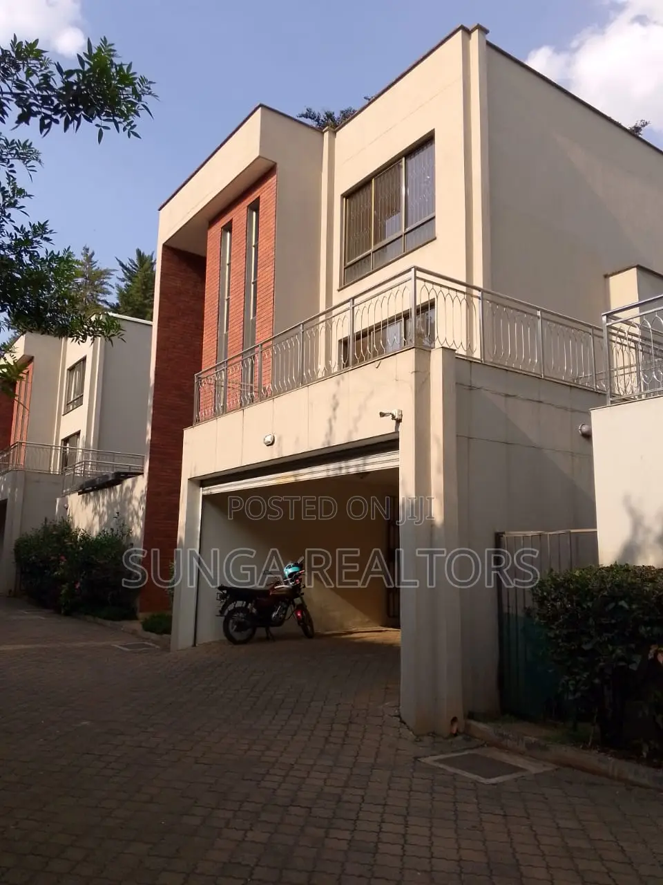 5bdrm House in Mzima Springs, Riverside Drive for sale