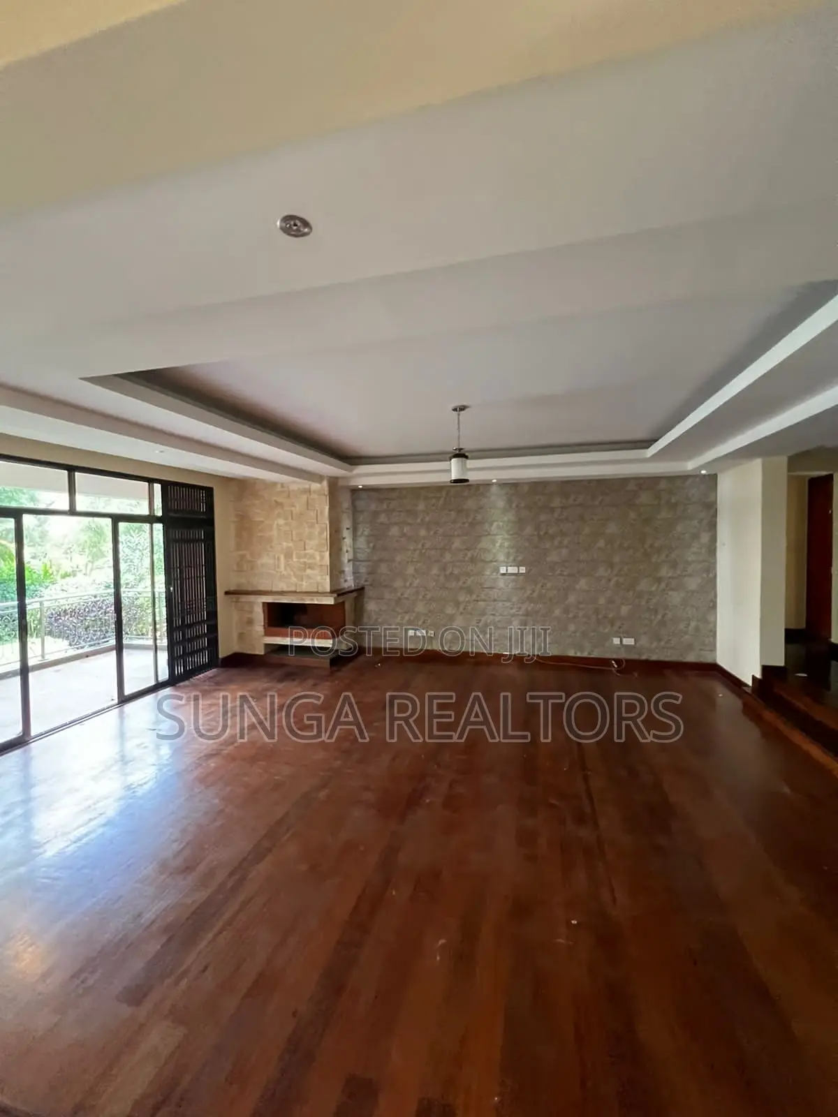 5bdrm House in Mzima Springs, Riverside Drive for sale