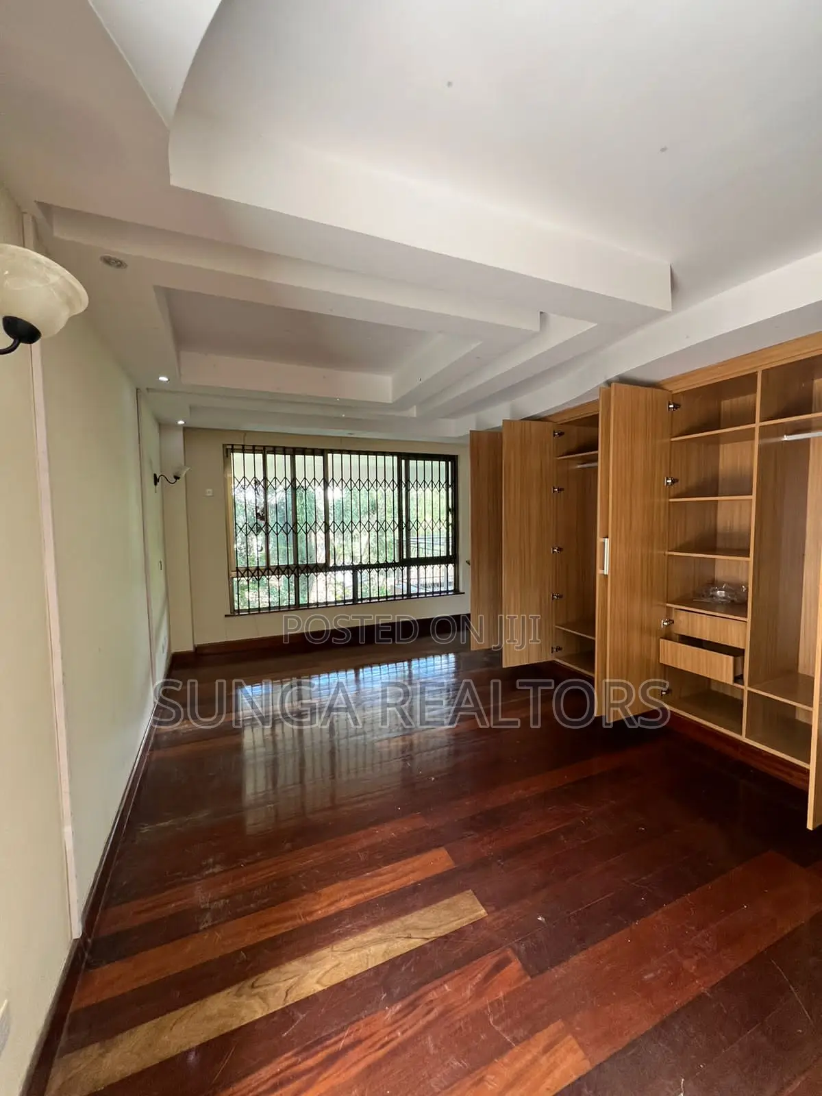 5bdrm House in Mzima Springs, Riverside Drive for sale