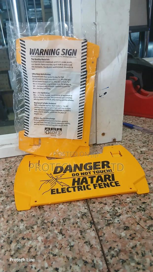 Electric Fence Hatari Signs - thumbnail 3