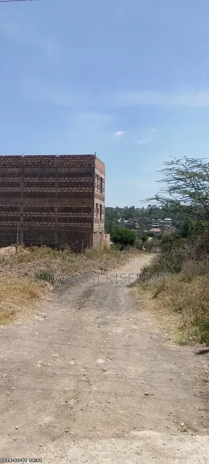 Plots in Kiserian 700mts From Tarmac