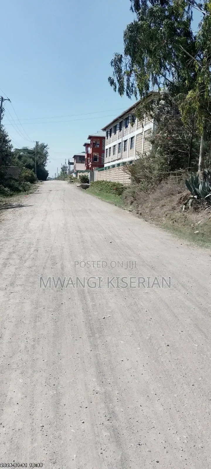 Plots in Kiserian 700mts From Tarmac