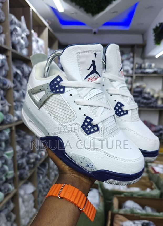 Air Jordan 4 - thumbnail 20