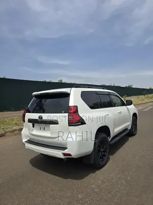 Toyota Land Cruiser Prado 2.8 2021 White