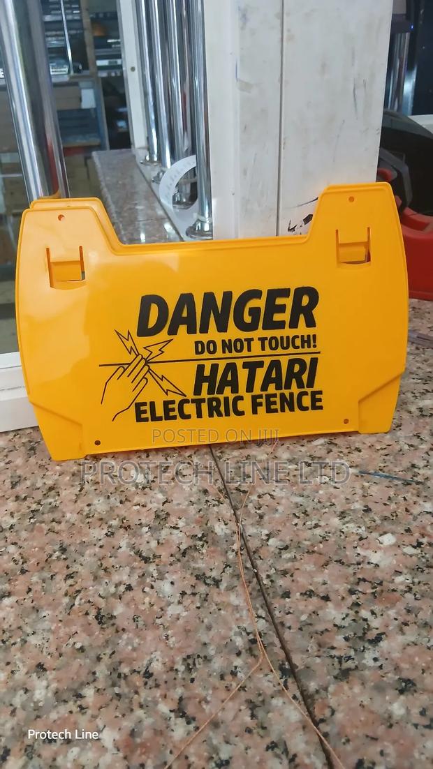 Warning Signs For Electric Fence - thumbnail 2