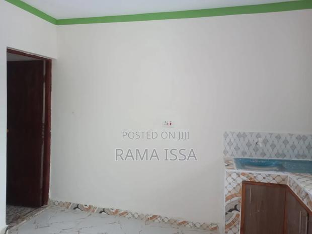 Bedsitters - thumbnail 8