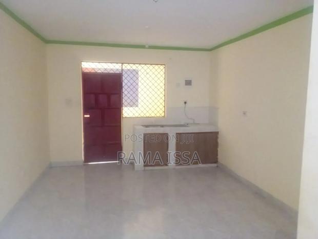 Bedsitters - thumbnail 16