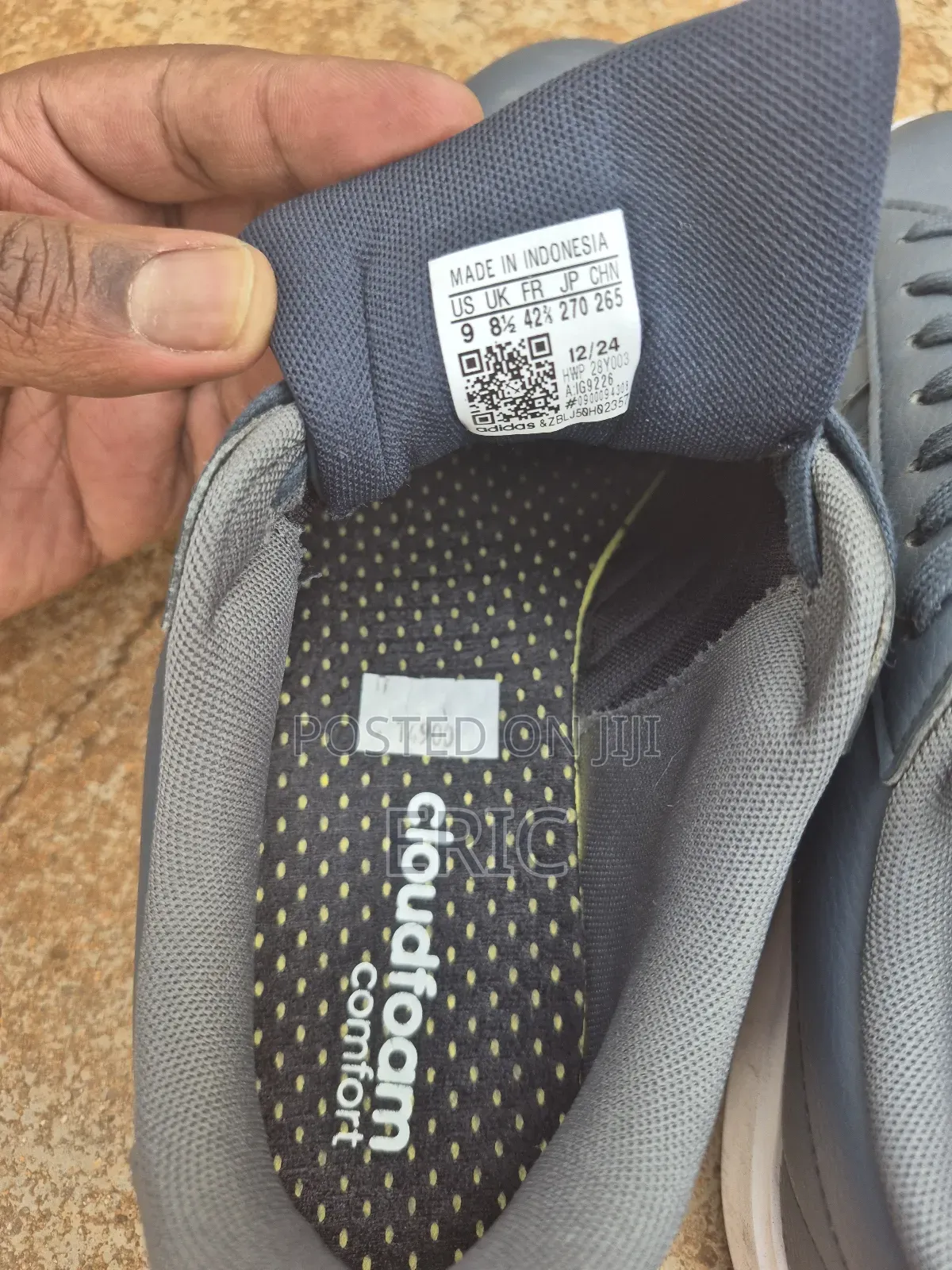 Adidas Sneakers