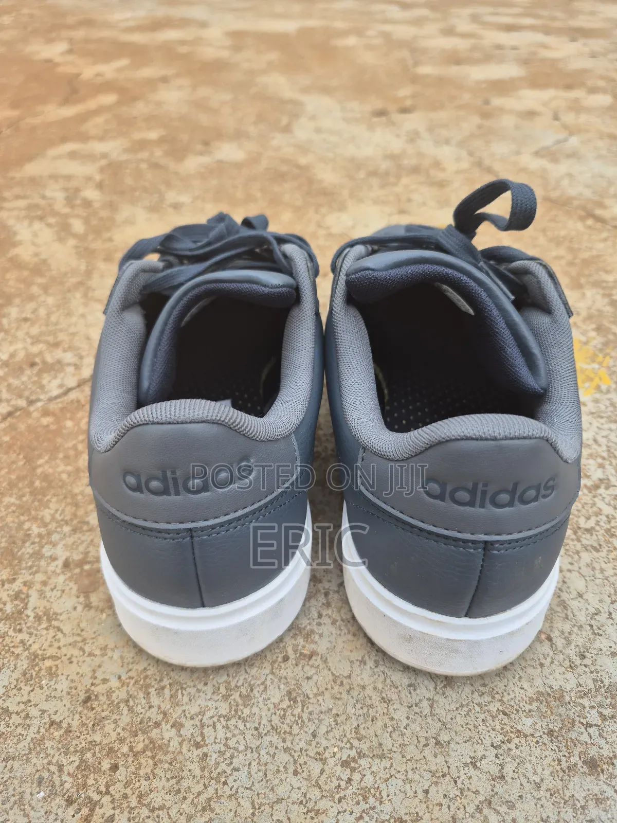 Adidas Sneakers