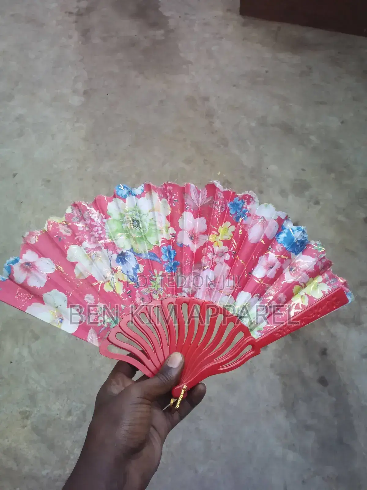 Hand Fans Fabric With Plastic Trimmings High Quality