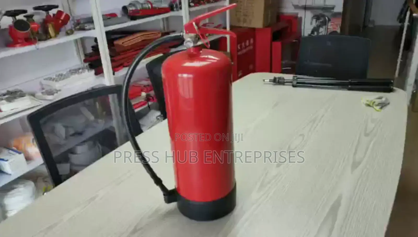 Fireshield 6 Litre Foam Spray Fire Extinguisher.""'