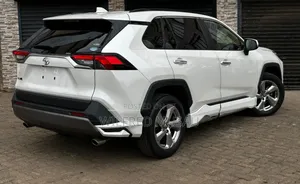 Toyota RAV4 Adventure AWD 2020 White