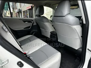 Toyota RAV4 Adventure AWD 2020 White