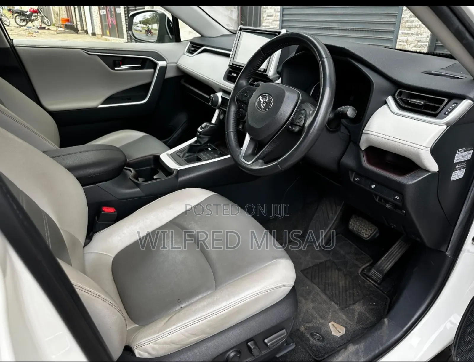 Toyota RAV4 Adventure AWD 2020 White