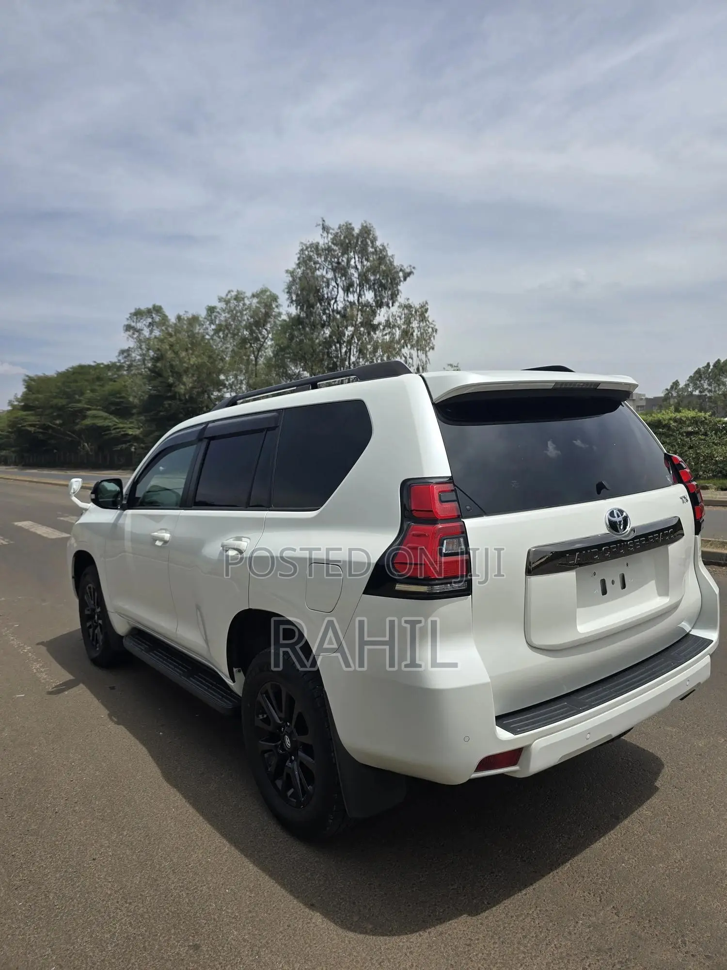 Toyota Land Cruiser Prado 2.8 2021 White
