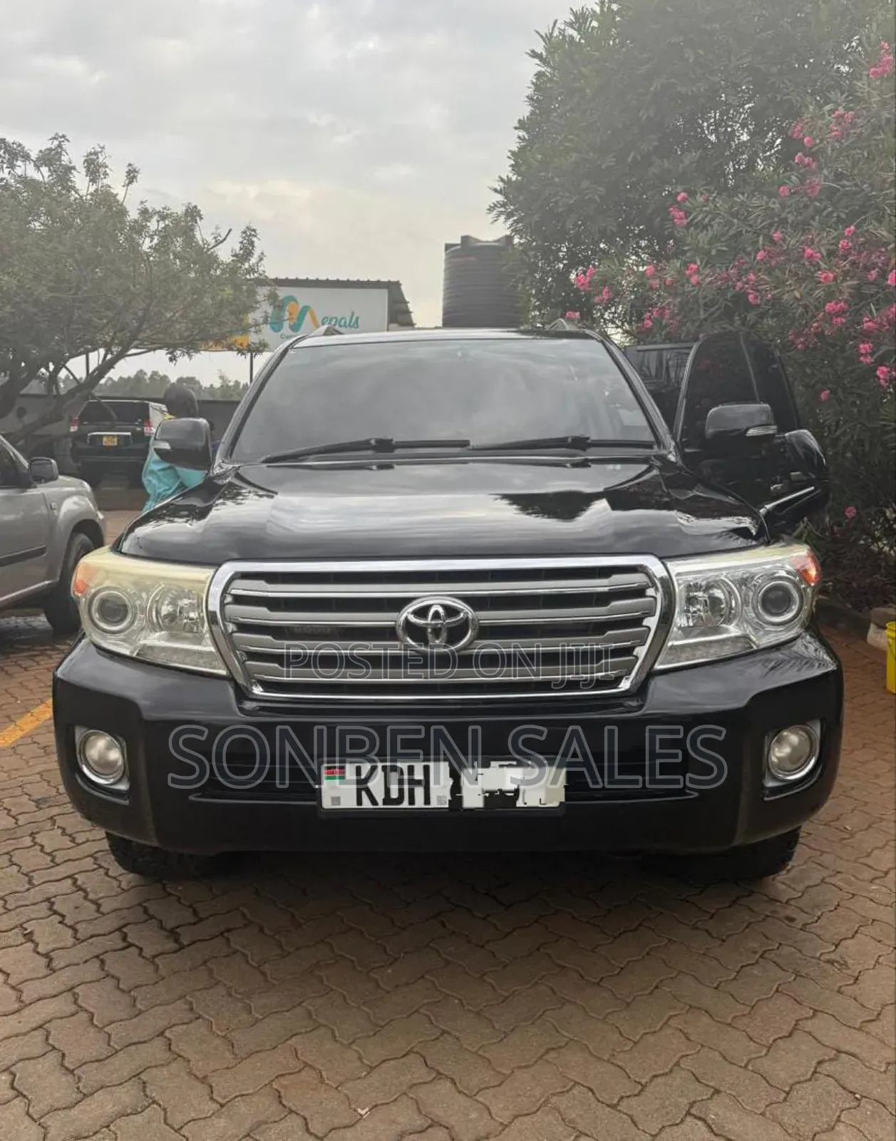Toyota Land Cruiser 4.6 V8 ZX 2015 Black