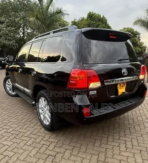 Toyota Land Cruiser 4.6 V8 ZX 2015 Black