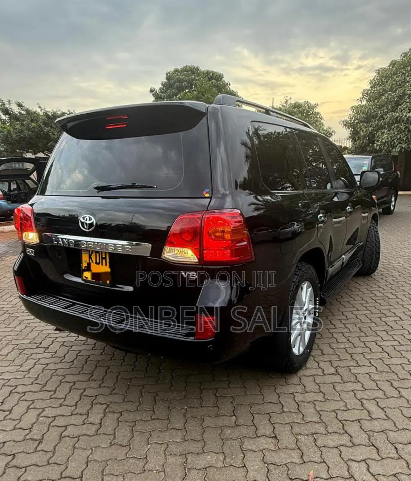 Toyota Land Cruiser 4.6 V8 ZX 2015 Black