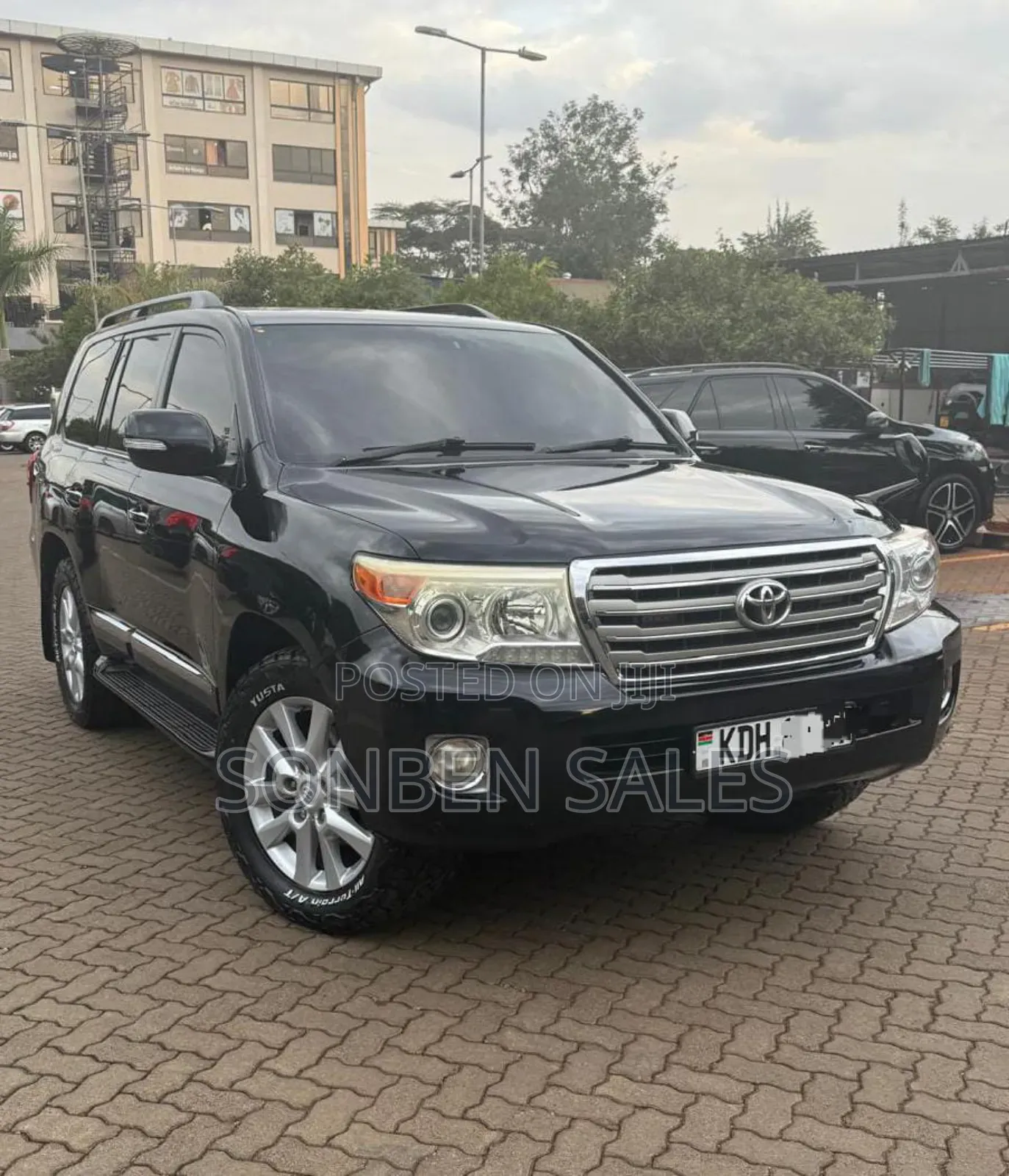 Toyota Land Cruiser 4.6 V8 ZX 2015 Black