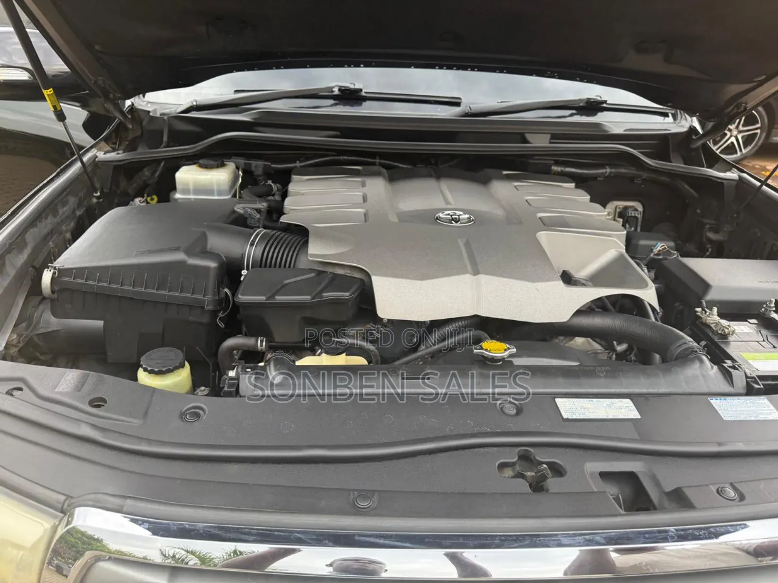 Toyota Land Cruiser 4.6 V8 ZX 2015 Black