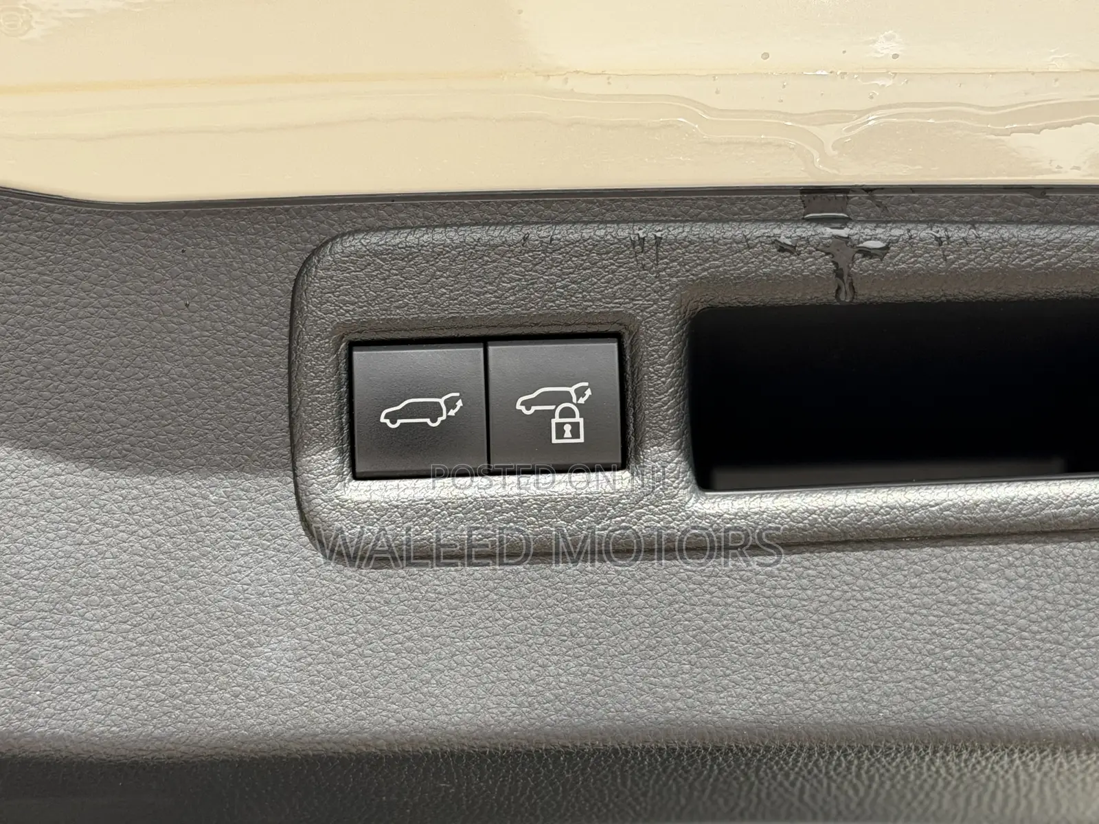 Toyota Harrier 2.0 2020 Pearl