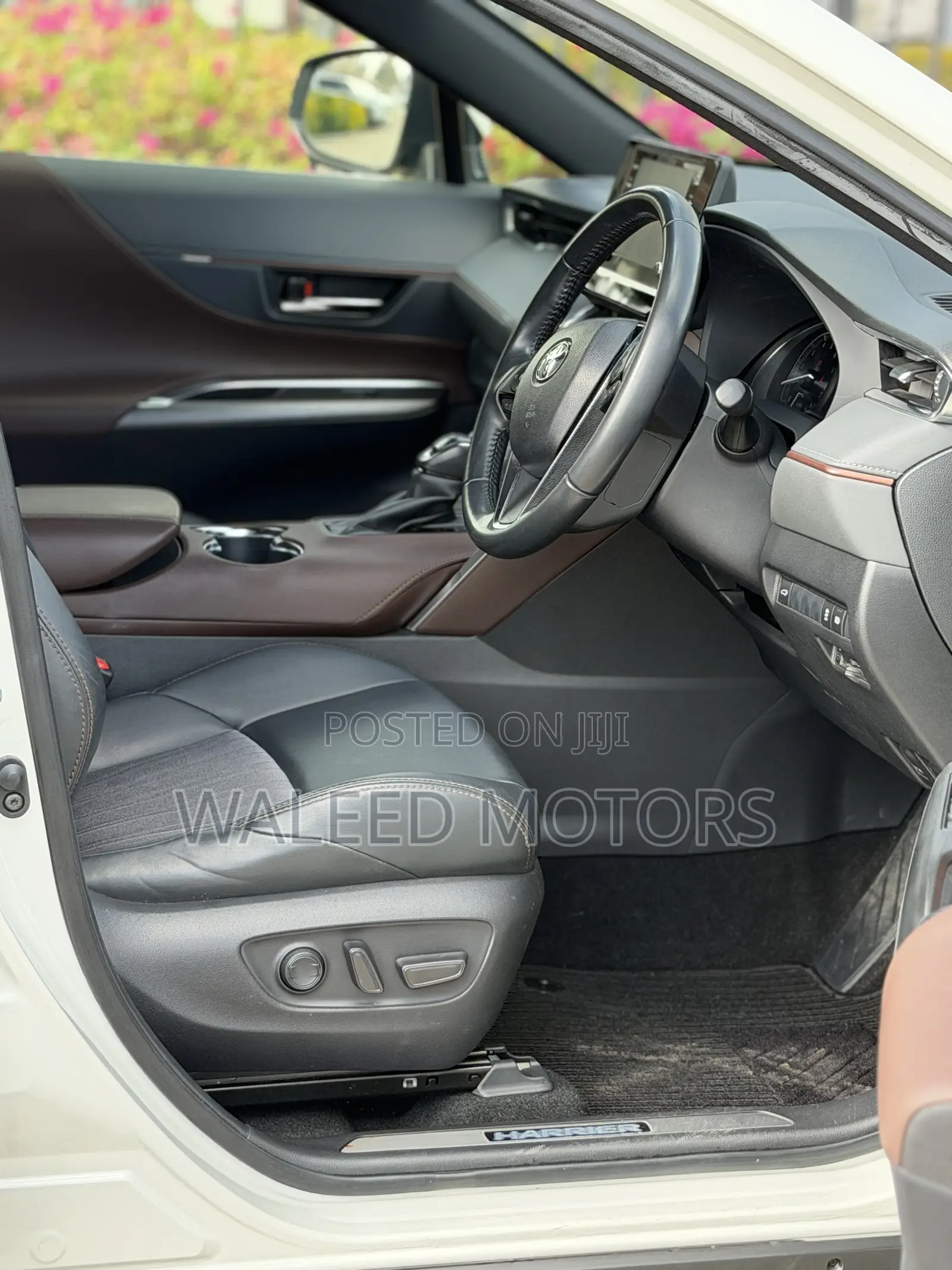 Toyota Harrier 2.0 2020 Pearl