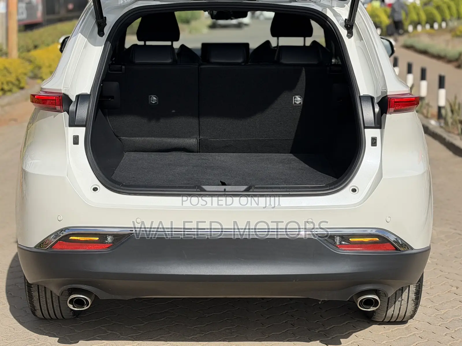 Toyota Harrier 2.0 2020 Pearl