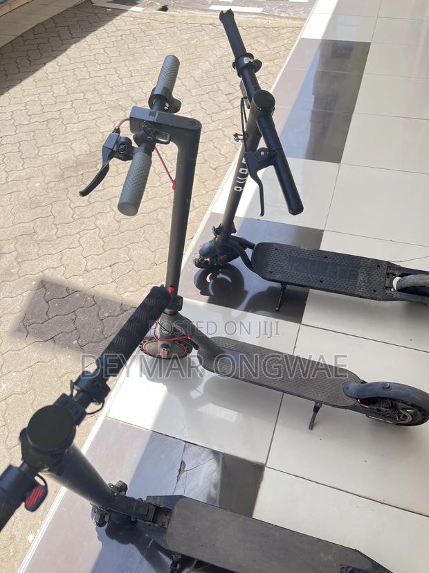 Electric Scooter - thumbnail 3
