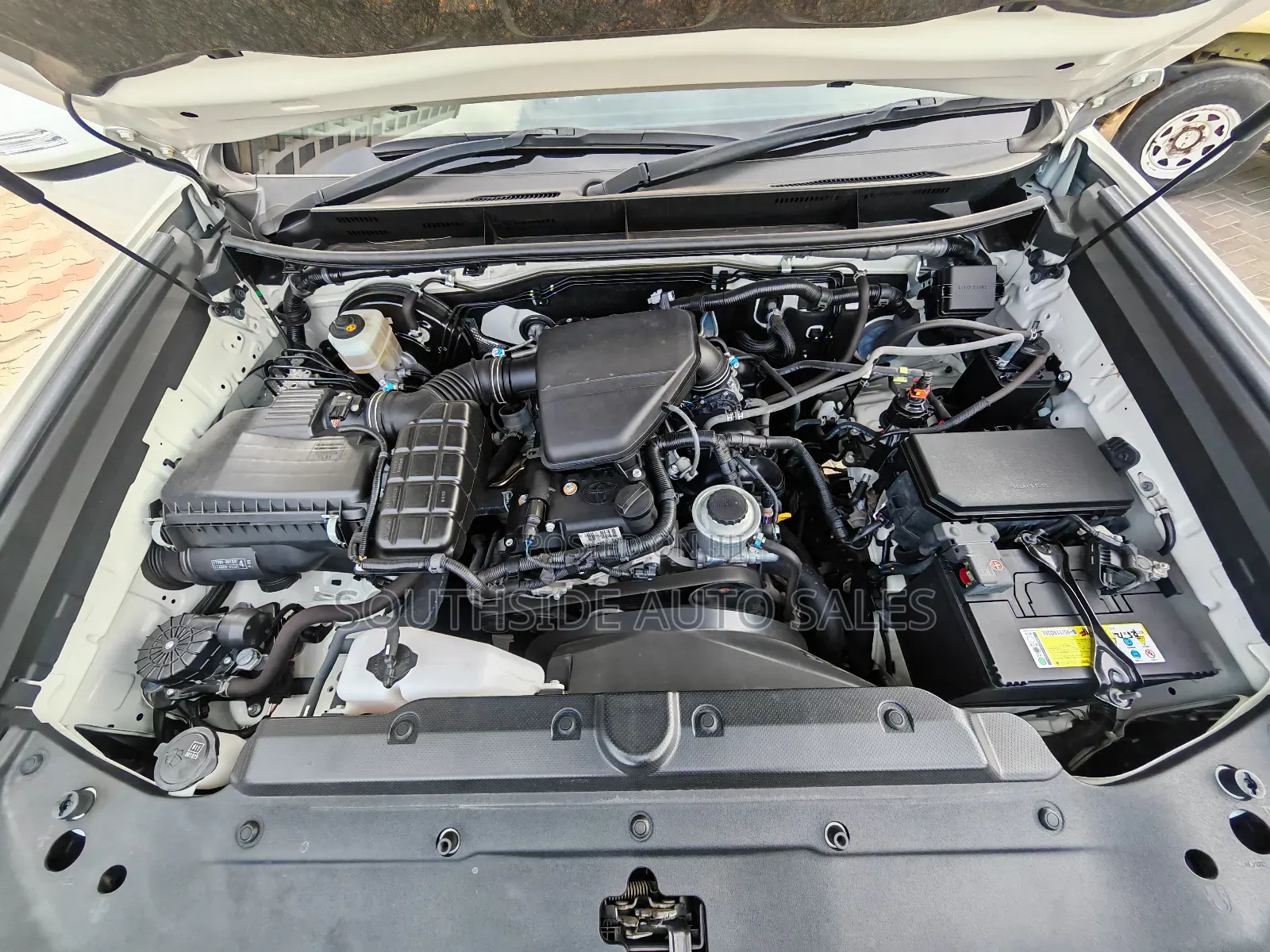 Toyota Land Cruiser Prado 2.7 2019 White