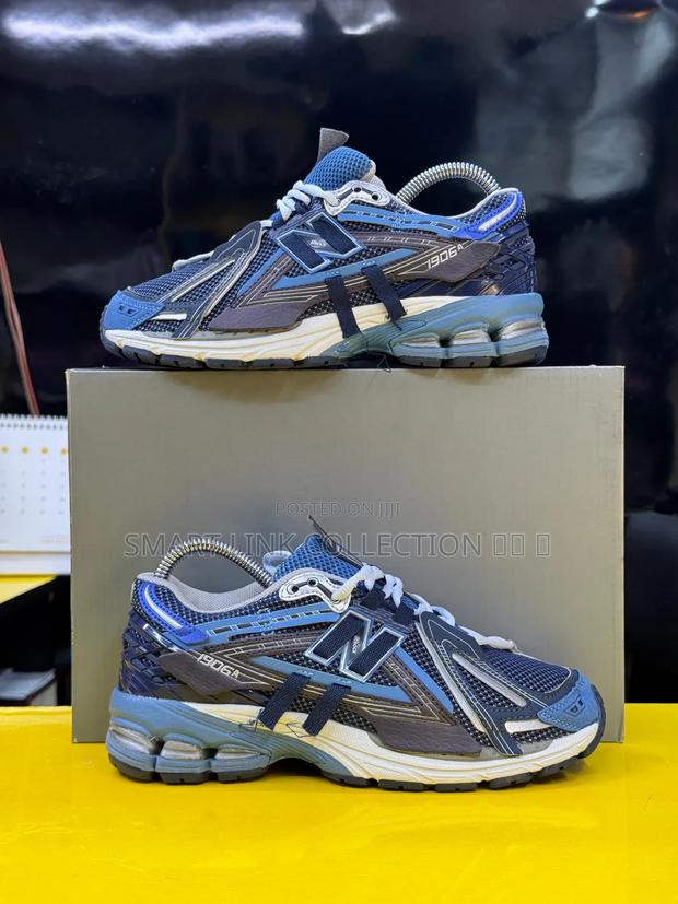 New Balance 1906a
  “ Deep Blue - thumbnail 2