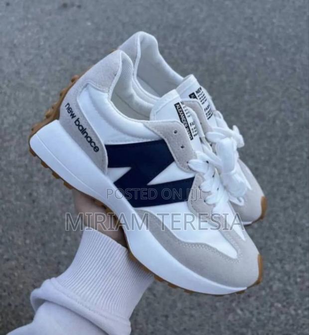 New Balance 1000 and 9060 - thumbnail 17