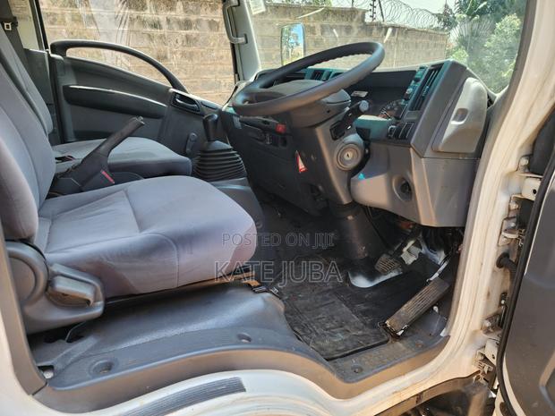 Isuzu NMR 2021 White - thumbnail 7