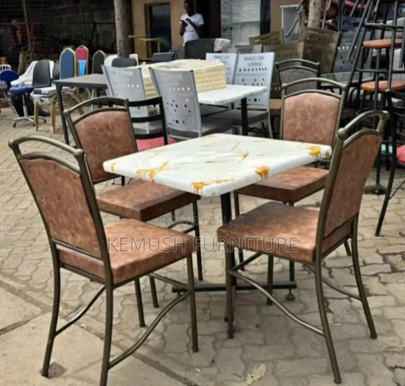 4 Chairs+ Hotel Table