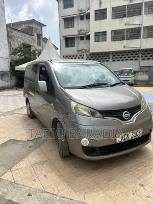 Nissan NV200 2009 Grey