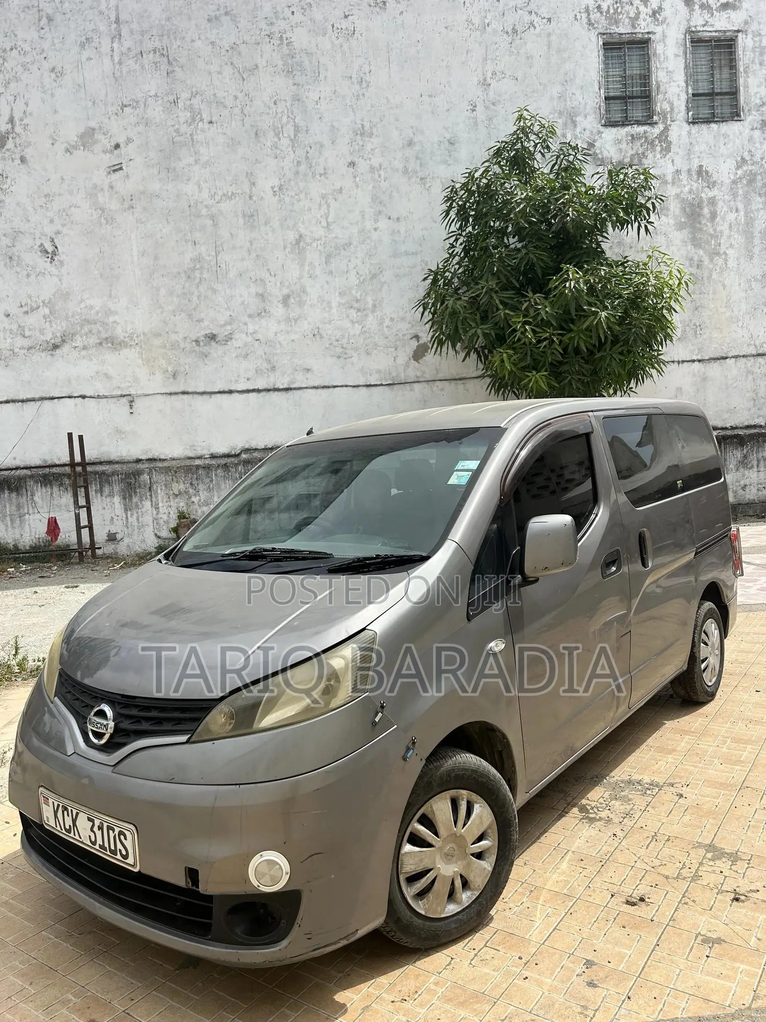 Nissan NV200 2009 Grey