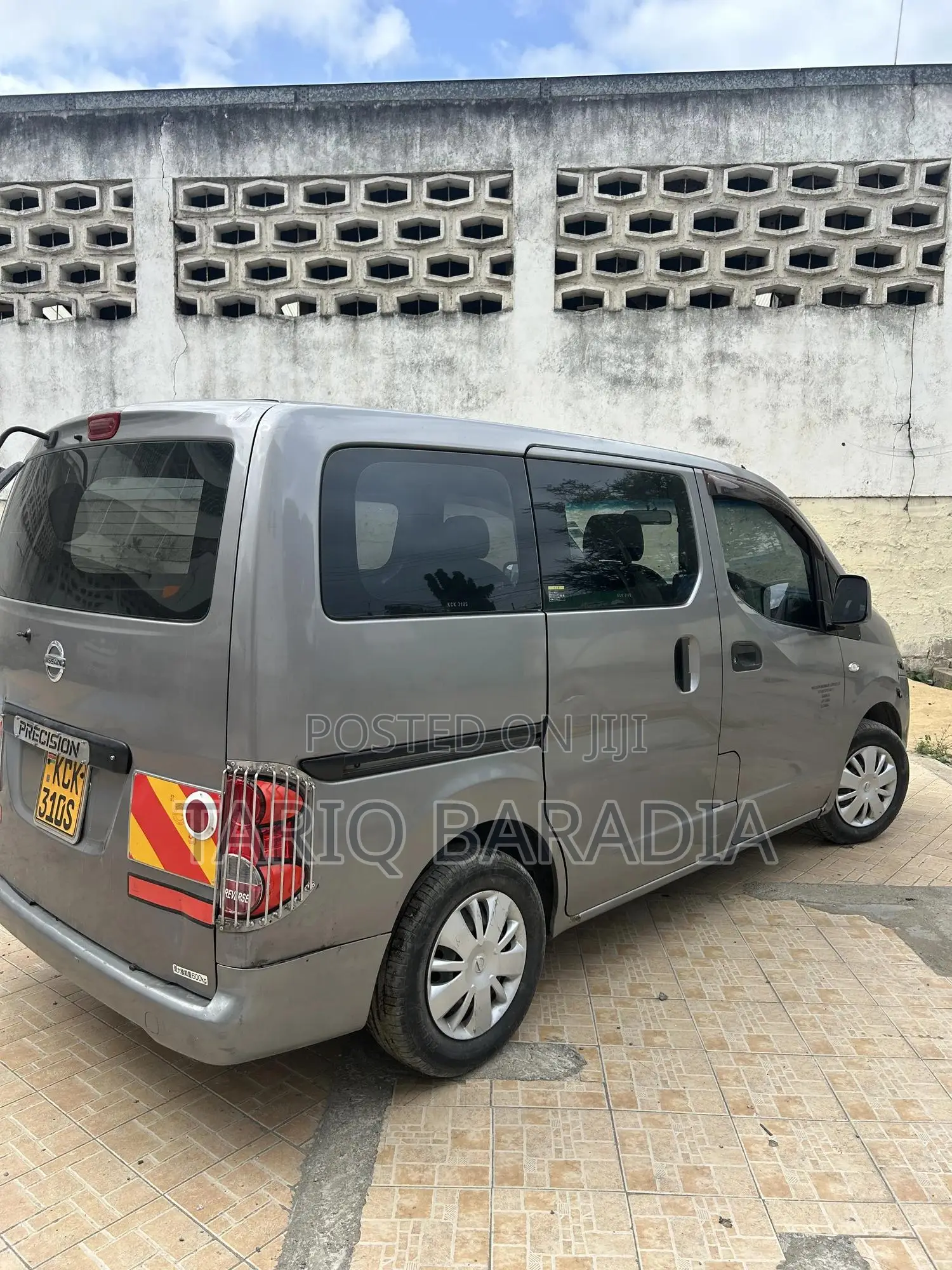 Nissan NV200 2009 Grey