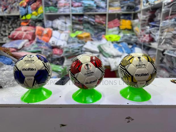 Molten Football Balls - thumbnail 3