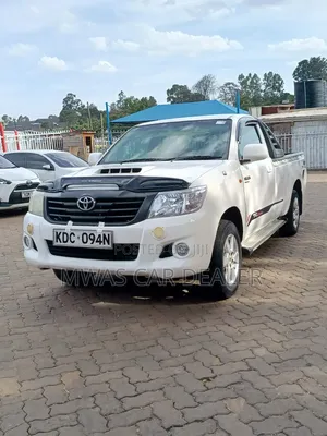 Toyota Hilux 2014 White