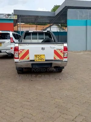 Toyota Hilux 2014 White