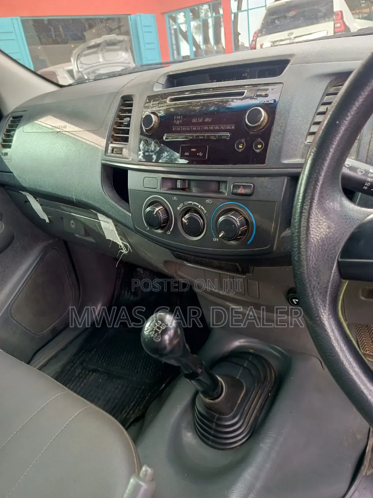 Toyota Hilux 2014 White